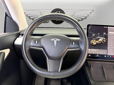 2021 Tesla Model Y Long Range   - Photo 12 - Lennox, CA 90304