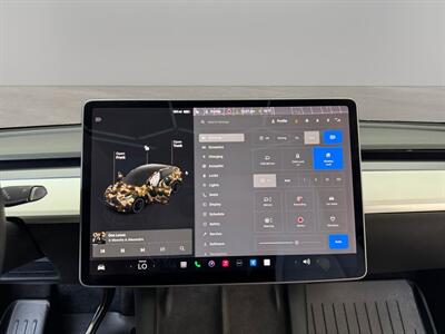 2021 Tesla Model Y Long Range   - Photo 18 - Lennox, CA 90304