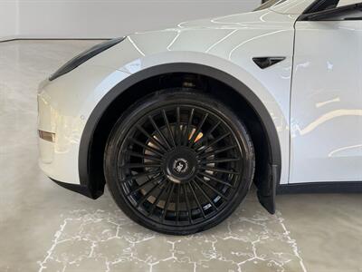 2021 Tesla Model Y Long Range   - Photo 14 - Lennox, CA 90304
