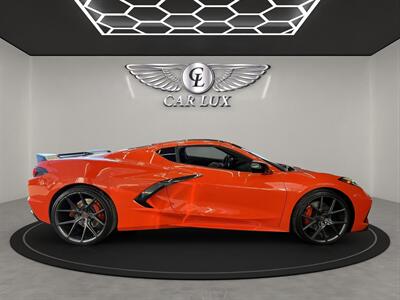 2020 Chevrolet Corvette Stingray 3LT   - Photo 8 - Lennox, CA 90304