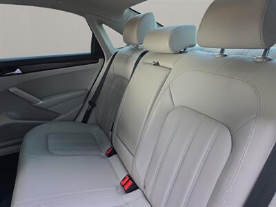 2020 Volkswagen Passat 2.0T SEL   - Photo 12 - Lennox, CA 90304