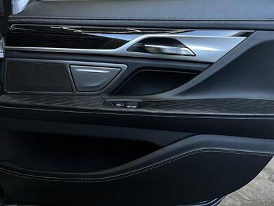 2020 BMW 750i xDrive  M SPORT - Photo 24 - Lennox, CA 90304