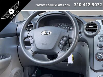 2008 Kia Rondo LX   - Photo 17 - Lennox, CA 90304