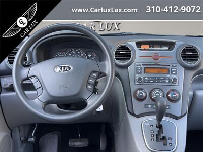 2008 Kia Rondo LX   - Photo 11 - Lennox, CA 90304