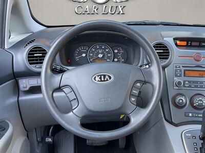 2008 Kia Rondo LX   - Photo 9 - Lennox, CA 90304