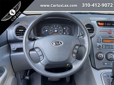 2008 Kia Rondo LX   - Photo 9 - Lennox, CA 90304