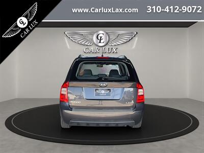 2008 Kia Rondo LX   - Photo 6 - Lennox, CA 90304