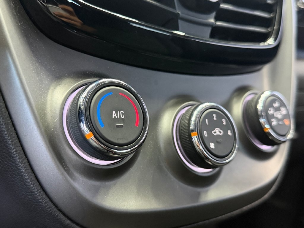 2022 Chevrolet Spark 1LT - Photo 20 - Lennox, CA 90304