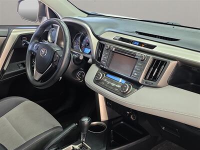 2015 Toyota RAV4 XLE   - Photo 15 - Lennox, CA 90304