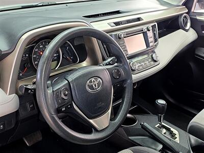 2015 Toyota RAV4 XLE   - Photo 13 - Lennox, CA 90304