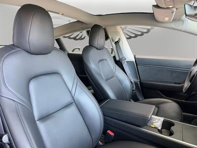 2020 Tesla Model 3 Long Range   - Photo 14 - Lennox, CA 90304