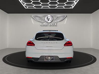 2015 Porsche Panamera 2   - Photo 7 - Lennox, CA 90304