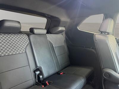2024 GMC Acadia Denali   - Photo 30 - Lennox, CA 90304