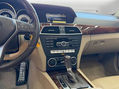 2012 Mercedes-Benz C 350 Sport   - Photo 11 - Lennox, CA 90304