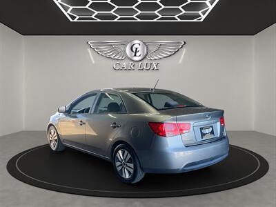 2013 Kia Forte EX   - Photo 5 - Lennox, CA 90304