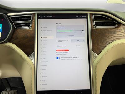 2018 Tesla Model X 75D   - Photo 25 - Lennox, CA 90304