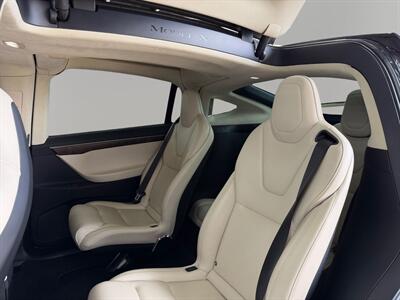 2018 Tesla Model X 75D   - Photo 18 - Lennox, CA 90304