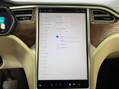 2018 Tesla Model X 75D   - Photo 23 - Lennox, CA 90304