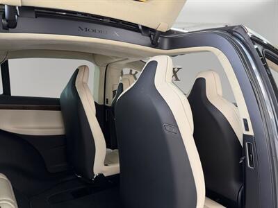 2018 Tesla Model X 75D   - Photo 21 - Lennox, CA 90304