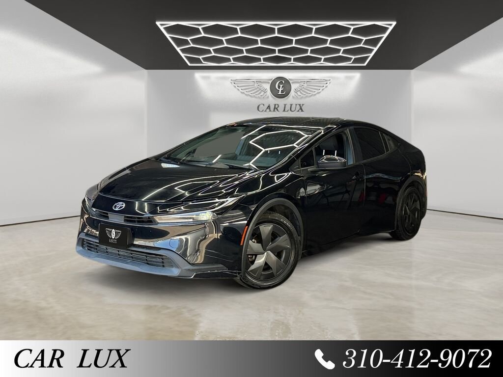 2024 Toyota Prius LE   - Photo 1 - Lennox, CA 90304