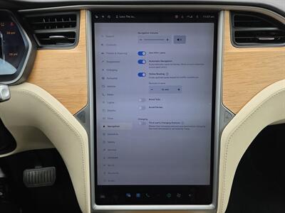 2018 Tesla Model X 75D   - Photo 28 - Lennox, CA 90304