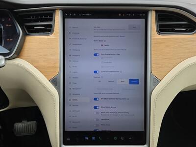 2018 Tesla Model X 75D   - Photo 26 - Lennox, CA 90304