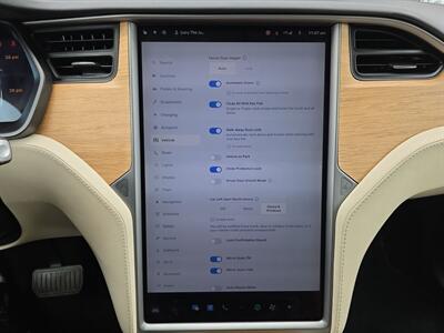 2018 Tesla Model X 75D   - Photo 36 - Lennox, CA 90304