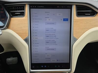 2018 Tesla Model X 75D   - Photo 39 - Lennox, CA 90304