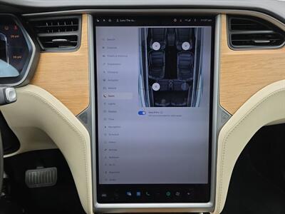 2018 Tesla Model X 75D   - Photo 37 - Lennox, CA 90304