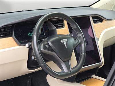 2018 Tesla Model X 75D   - Photo 11 - Lennox, CA 90304