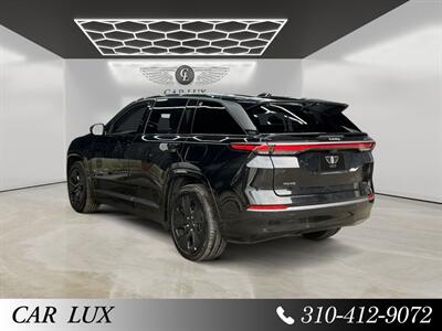 2025 Jeep Wagoneer S Launch Edition   - Photo 3 - Lennox, CA 90304