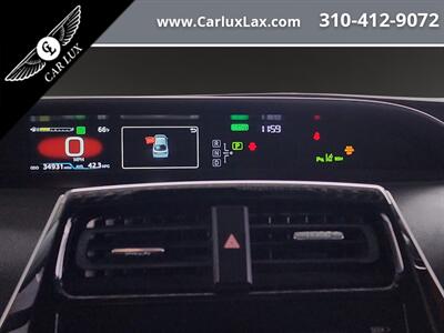 2022 Toyota Prius XLE   - Photo 10 - Lennox, CA 90304