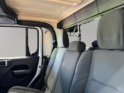 2021 Jeep Gladiator Willys - Photo 13 - Lennox, CA 90304