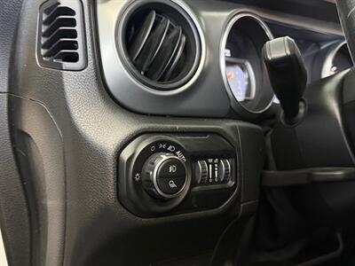 2021 Jeep Gladiator Willys - Photo 17 - Lennox, CA 90304