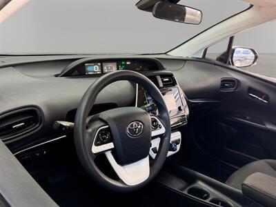 2018 Toyota Prius Two - Photo 16 - Lennox, CA 90304
