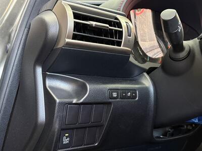 2015 Lexus IS 350   - Photo 17 - Lennox, CA 90304