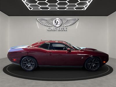 2019 Dodge Challenger R/T Scat Pack   - Photo 8 - Lennox, CA 90304