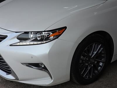 2018 Lexus ES 350   - Photo 23 - Lennox, CA 90304