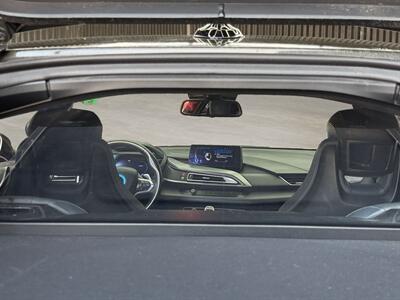 2015 BMW i8   - Photo 25 - Lennox, CA 90304
