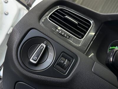 2019 Volkswagen e-Golf SE - Photo 20 - Lennox, CA 90304