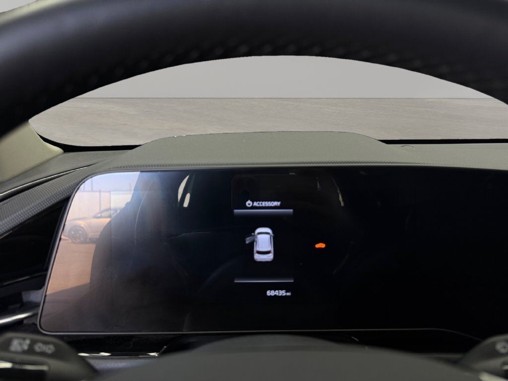 2023 Kia Niro EX - Photo 19 - Lennox, CA 90304