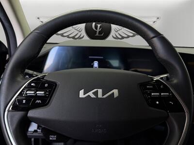 2023 Kia Niro EX - Photo 18 - Lennox, CA 90304