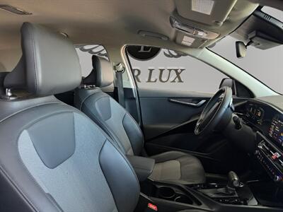 2023 Kia Niro EX - Photo 14 - Lennox, CA 90304