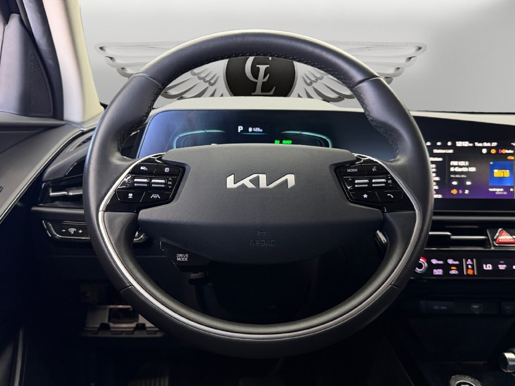 2023 Kia Niro EX - Photo 12 - Lennox, CA 90304