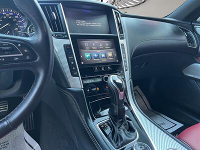 2018 INFINITI Q60 Red Sport 400   - Photo 13 - Lennox, CA 90304