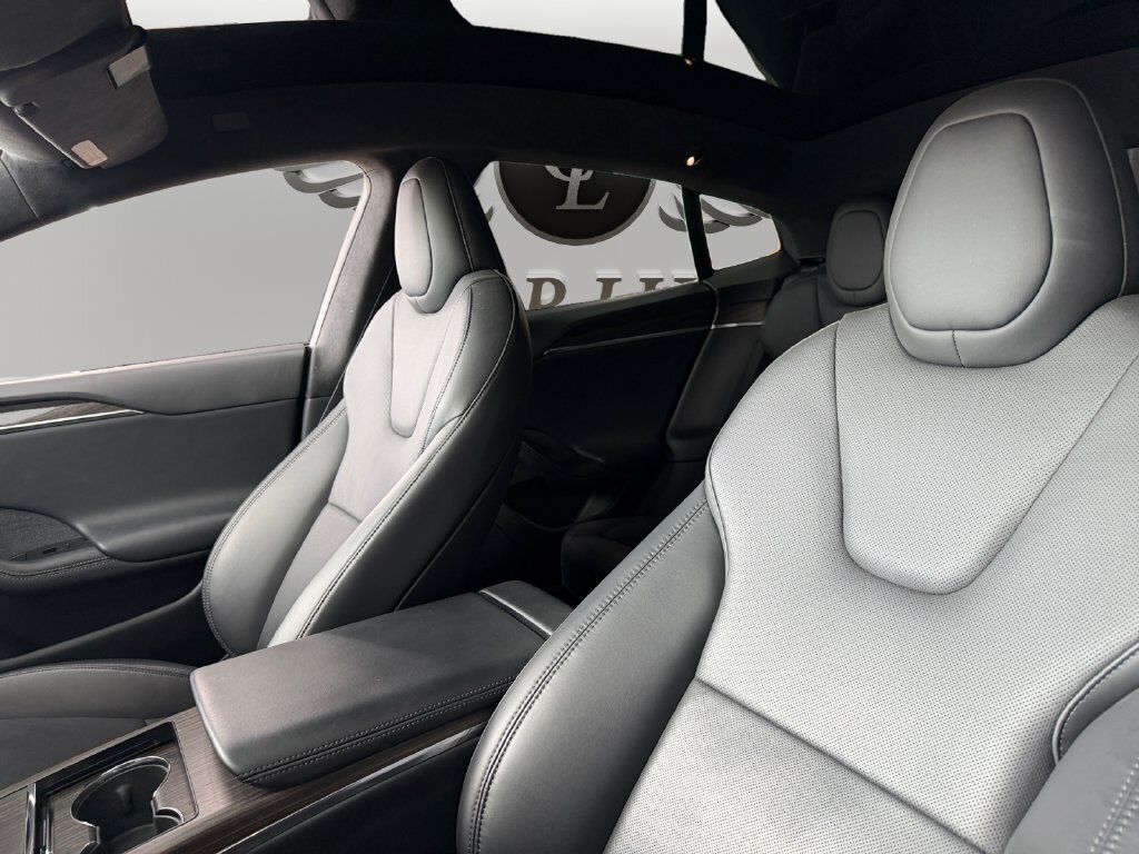 2022 Tesla Model S - Photo 9 - Lennox, CA 90304