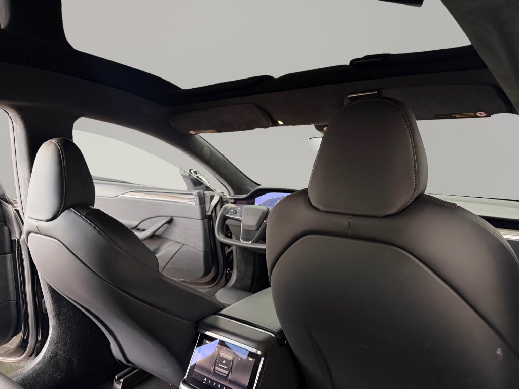2022 Tesla Model S - Photo 19 - Lennox, CA 90304