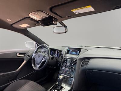 2016 Hyundai Genesis Coupe 3.8 - Photo 17 - Lennox, CA 90304