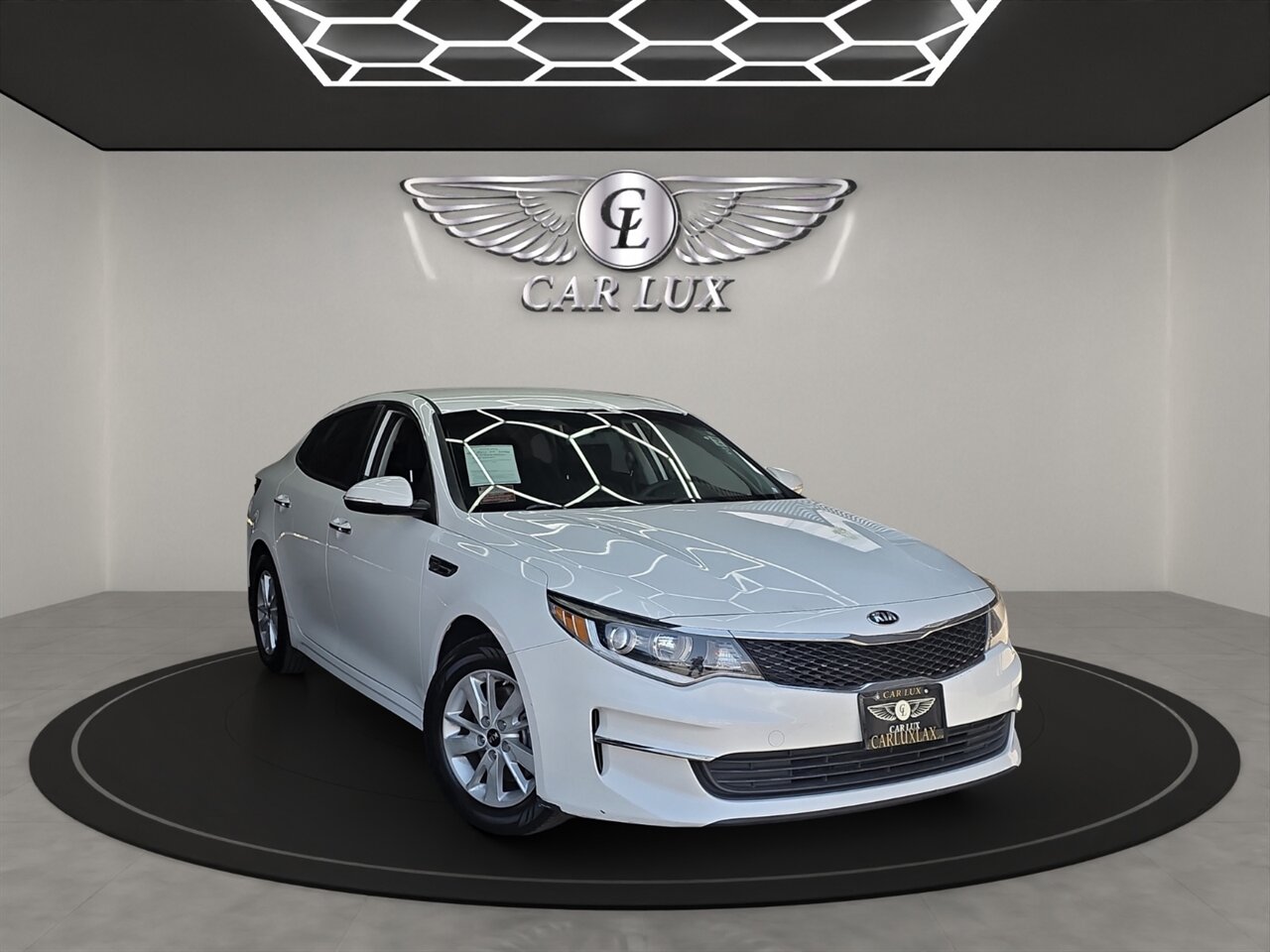 2016 Kia Optima LX - Photo 1 - Lennox, CA 90304