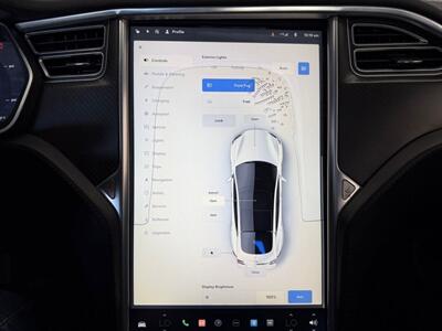 2015 Tesla Model S 70D - Photo 21 - Lennox, CA 90304
